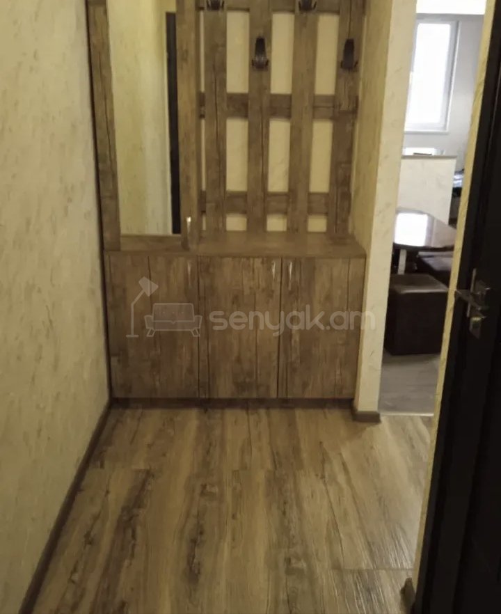 1 Սենյականոց Բնակարան Քարե Շենքում, 45քմ, 3/5 հարկ, Կապիտալ Վերանորոգված, Կահավորված, Արևկող