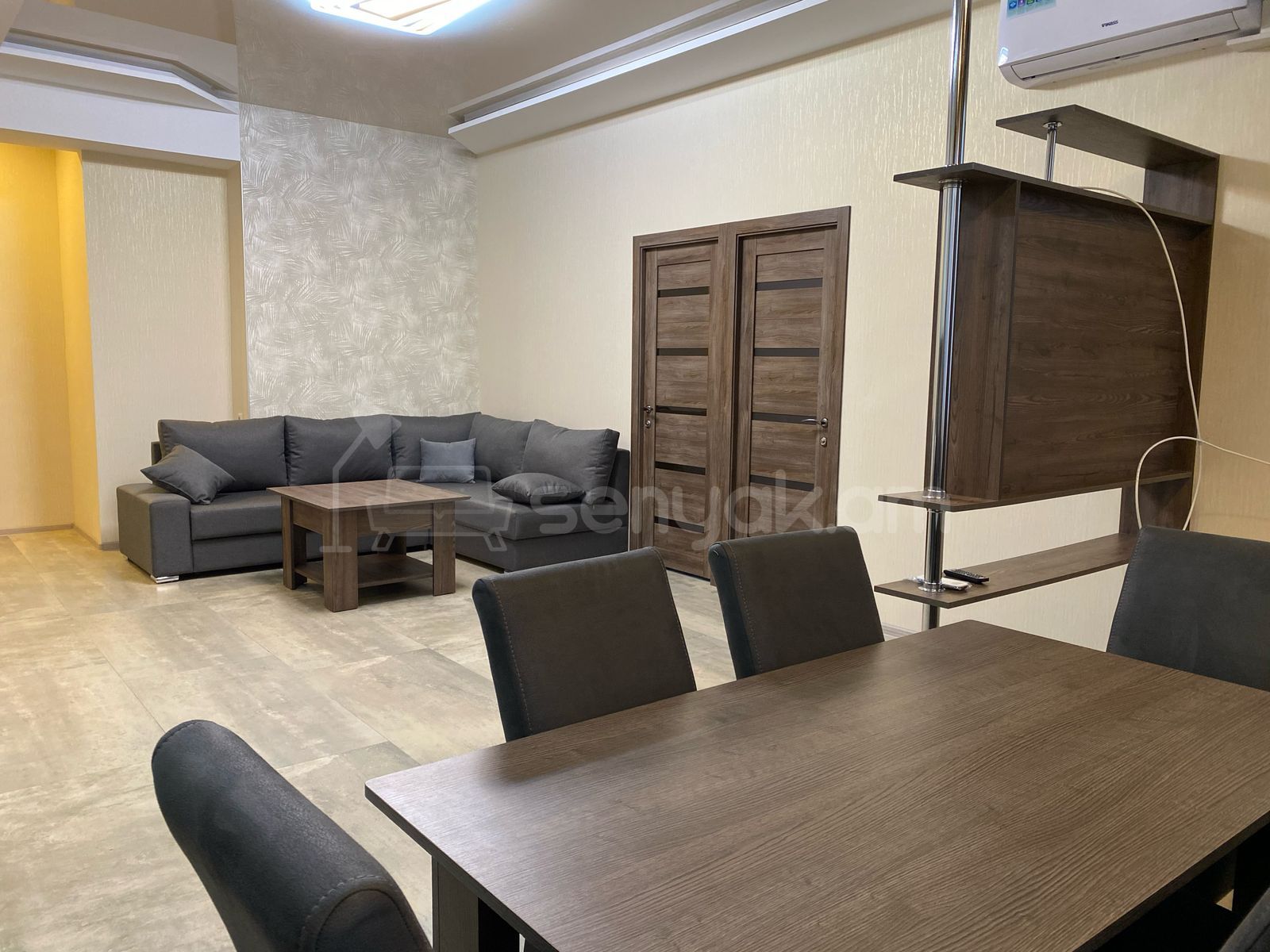 4 Սենյականոց Բնակարան Նորակառույցում, 138քմ, 9/17 հարկ, Դիզայներական Վերանորոգված, Կահավորված