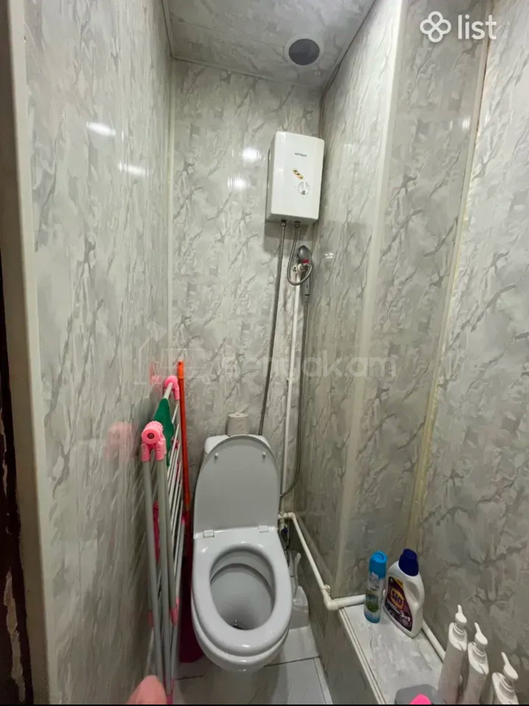 1 Սենյականոց Բնակարան Քարե Շենքում, 18քմ, 6/8 հարկ, Նորմալ Վիճակում