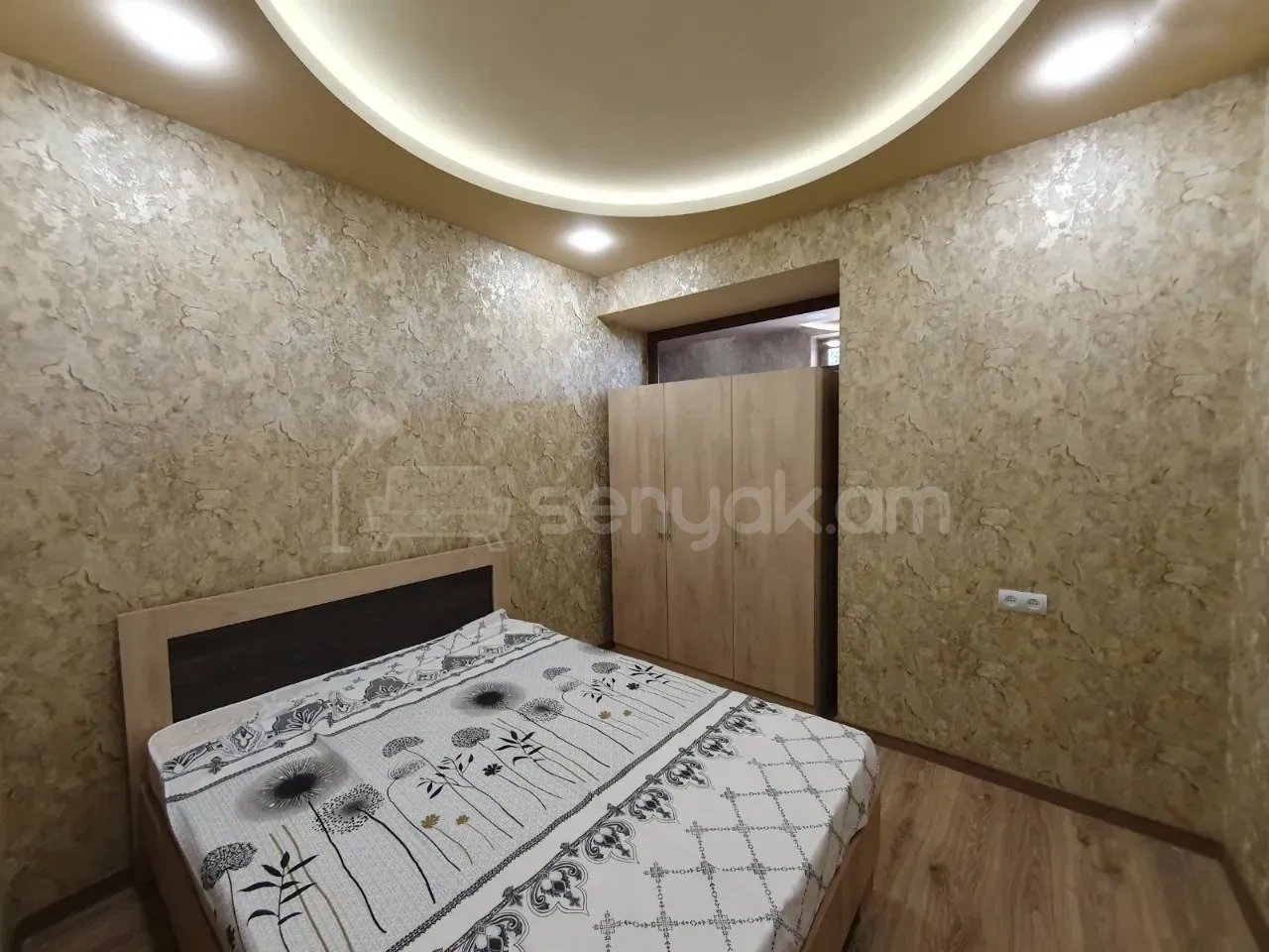 2 Սենյականոց Բնակարան Քարե Շենքում, 56քմ, 2/5 հարկ, Դիզայներական Վերանորոգված, Կահավորված, Արևկող