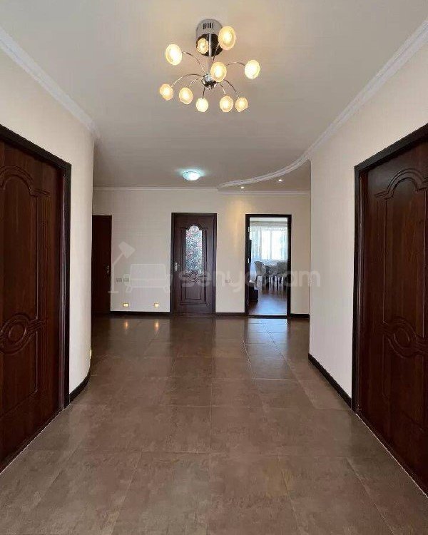 4 Սենյականոց Բնակարան, 88քմ, 7/9 հարկ, Կապիտալ Վերանորոգված
