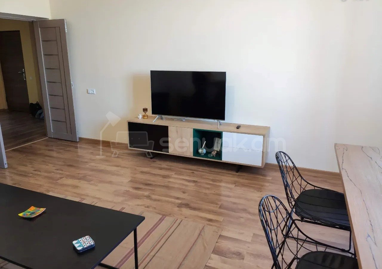 3 Սենյականոց Բնակարան Նորակառույցում, 99քմ, 6/13 հարկ, Դիզայներական Վերանորոգված