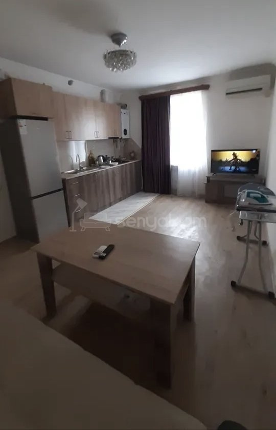 2 Սենյականոց Բնակարան Քարե Շենքում, 42քմ, 3/5 հարկ, Կապիտալ Վերանորոգված, Կահավորված
