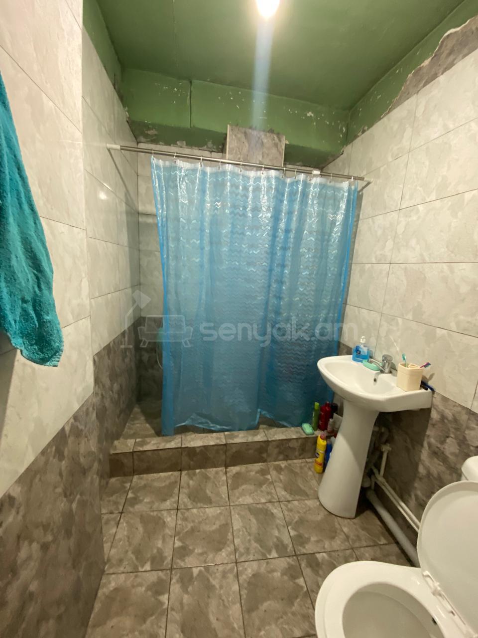 1 Սենյականոց Բնակարան, 45քմ, 5/9 հարկ, Պետական Վիճակում