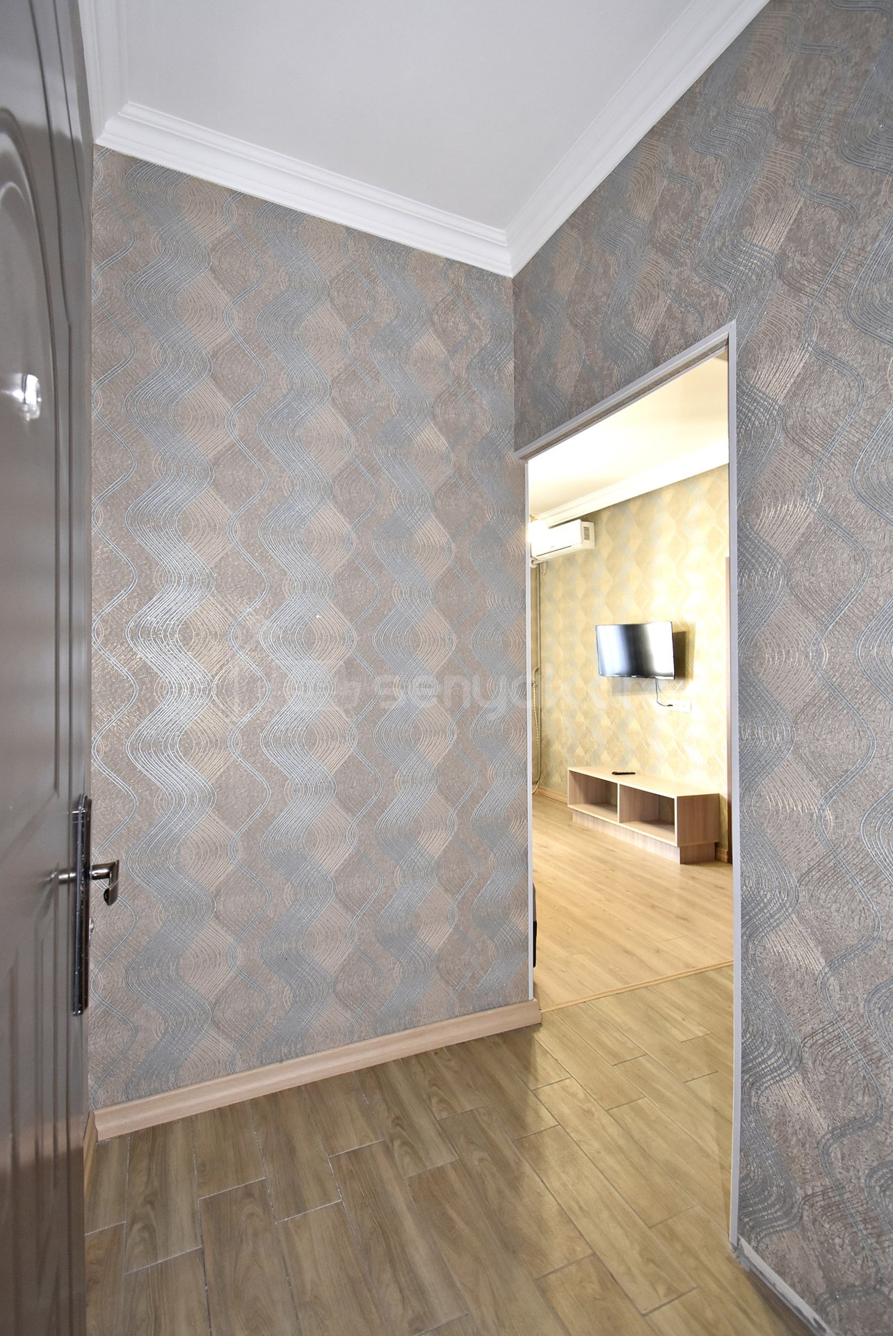 2 Սենյականոց Բնակարան Նորակառույցում, 40քմ, 3/3 հարկ, Կապիտալ Վերանորոգված