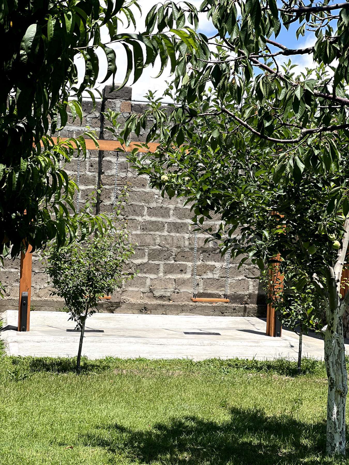 3 Սենյականոց Նորակառույց Ամառանոց, 1700քմ, Լողավազանով