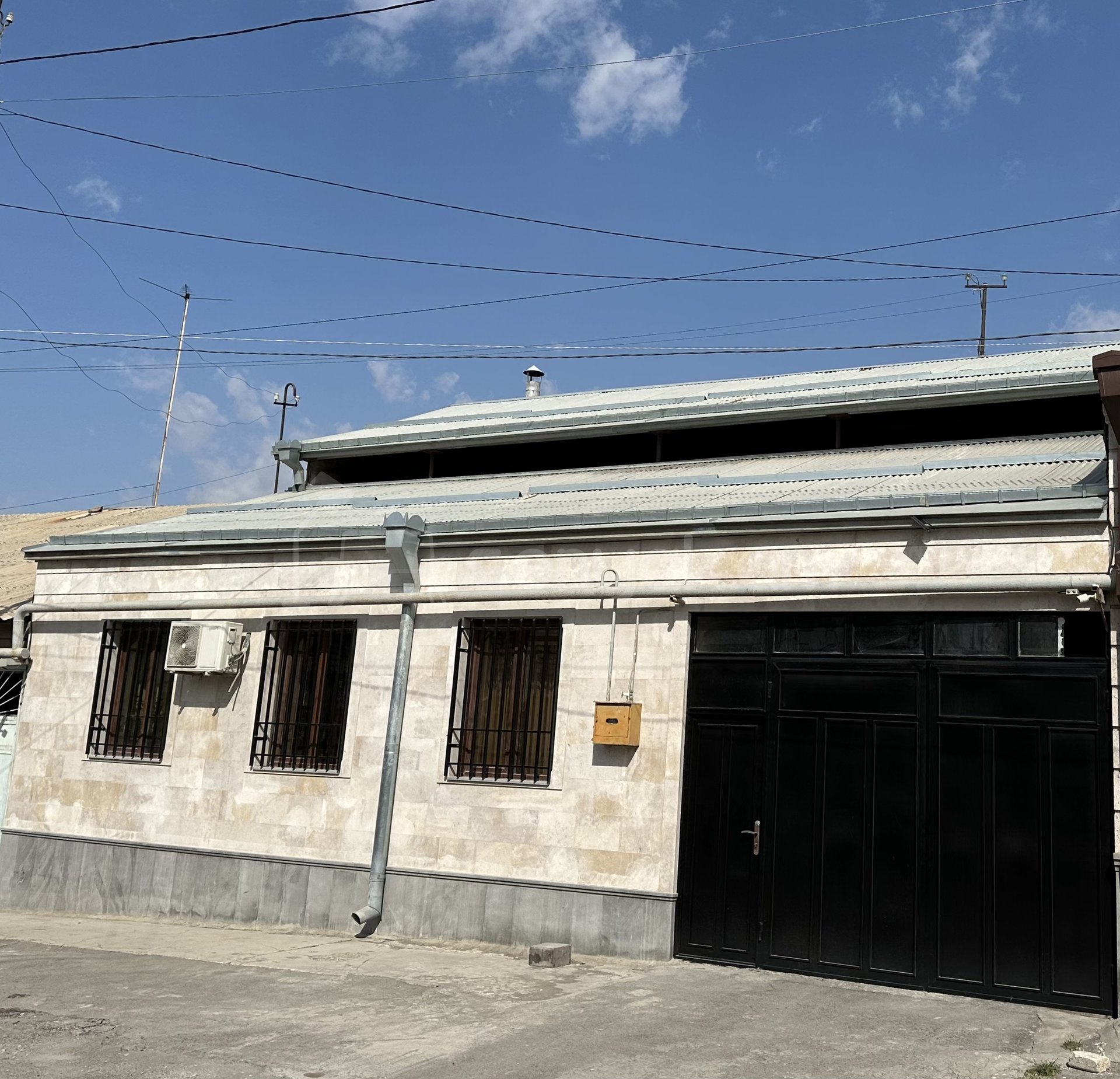 5 Սենյականոց Սեփական Տուն, 200քմ, Կոսմետիկ Վերանորոգված, Ավտոտնակով