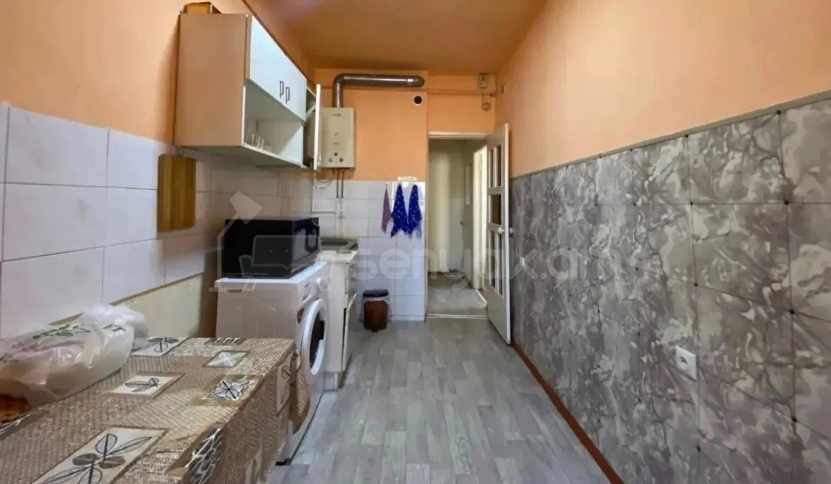 2 Սենյականոց Բնակարան, 64քմ, 9/9 հարկ, Նորմալ Վիճակում