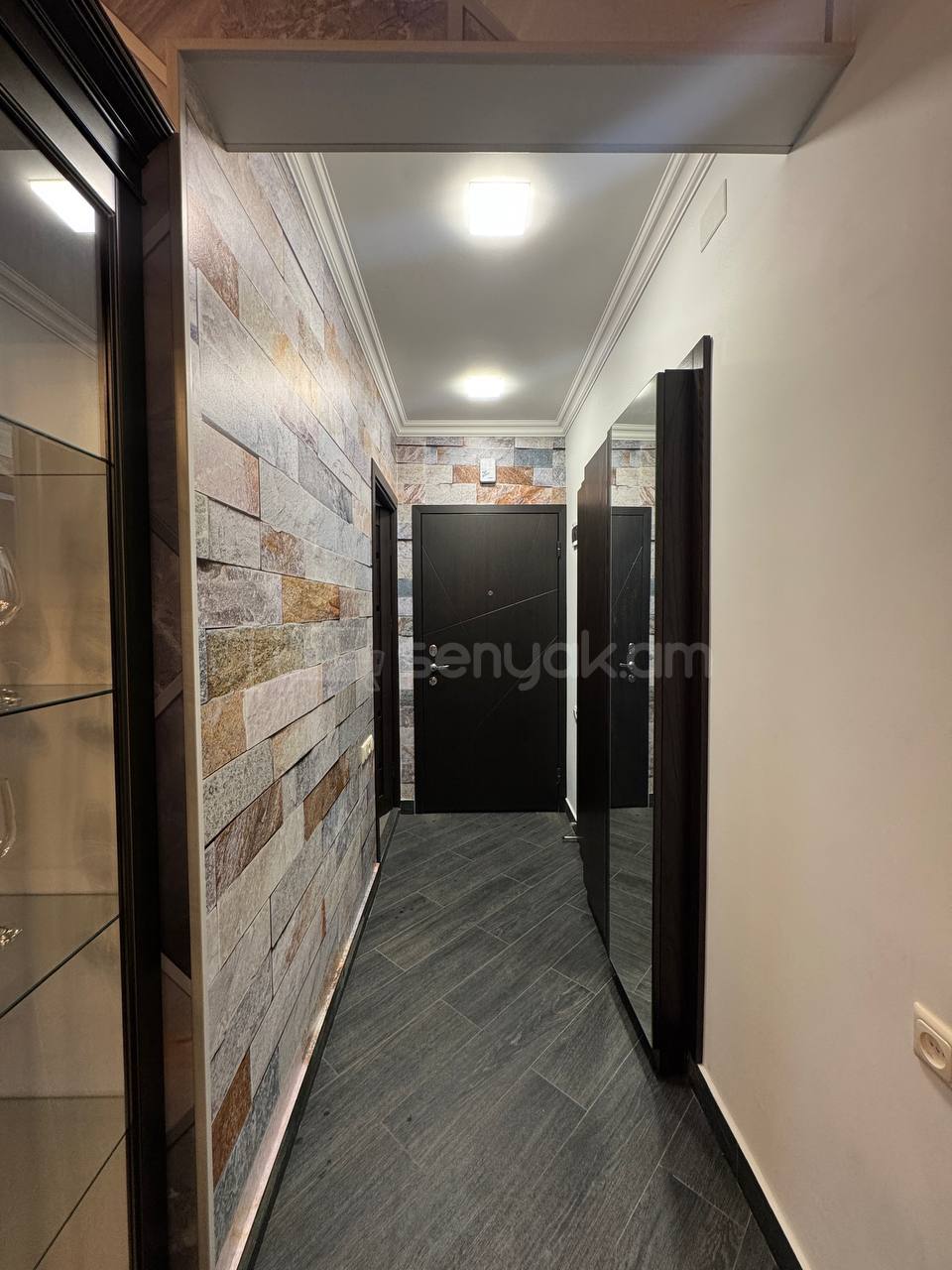 2 Սենյականոց Բնակարան Նորակառույցում, 80քմ, 2/5 հարկ, Կապիտալ Վերանորոգված, Կահավորված