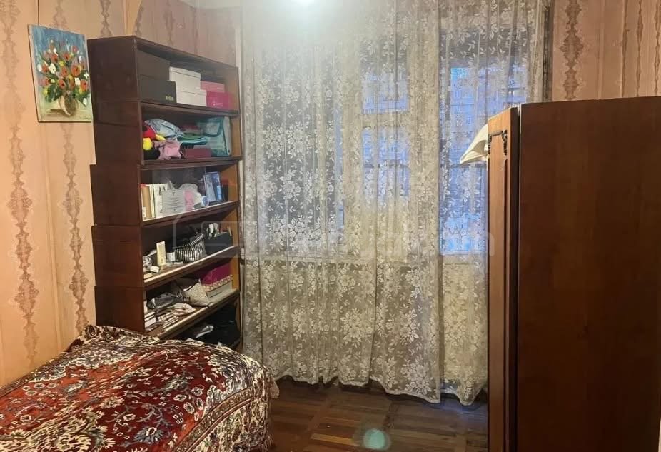 3 Սենյականոց Բնակարան, 74քմ, 9/9 հարկ, Պետական Վիճակում