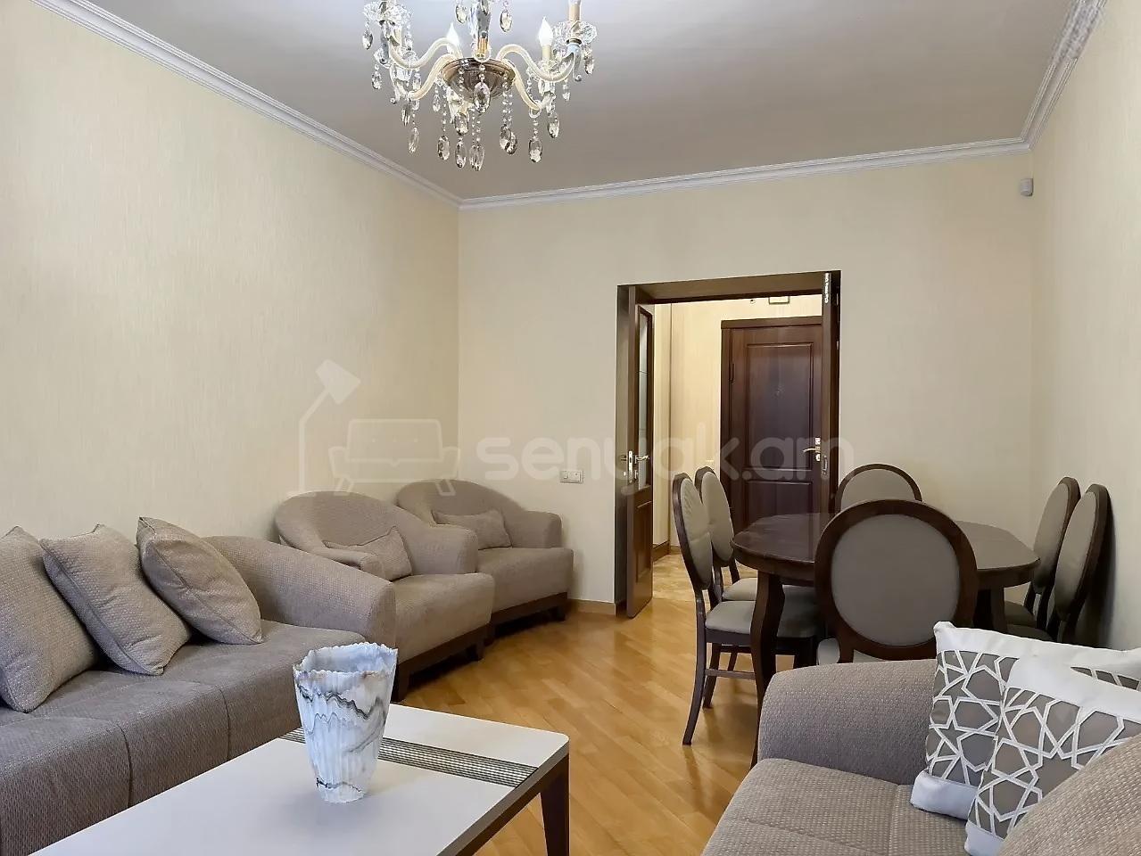 2 Սենյականոց Բնակարան Քարե Շենքում, 60քմ, 3/5 հարկ, Կապիտալ Վերանորոգված