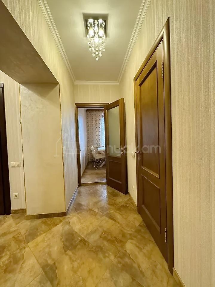 2 Սենյականոց Բնակարան Քարե Շենքում, 60քմ, 3/5 հարկ, Կապիտալ Վերանորոգված