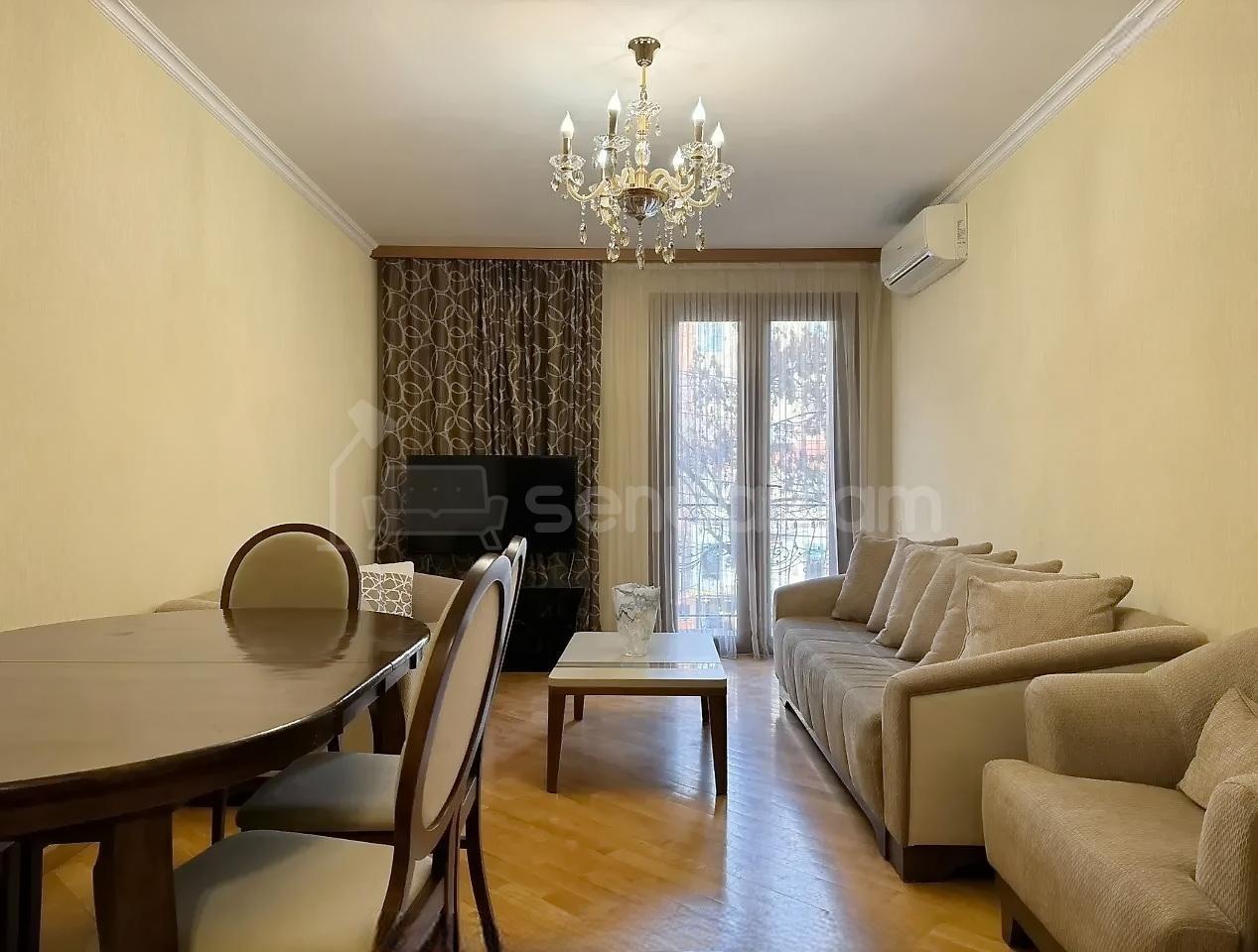 2 Սենյականոց Բնակարան Քարե Շենքում, 60քմ, 3/5 հարկ, Կապիտալ Վերանորոգված
