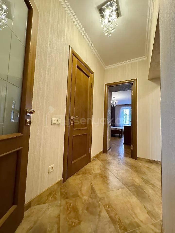 2 Սենյականոց Բնակարան Քարե Շենքում, 60քմ, 3/5 հարկ, Կապիտալ Վերանորոգված