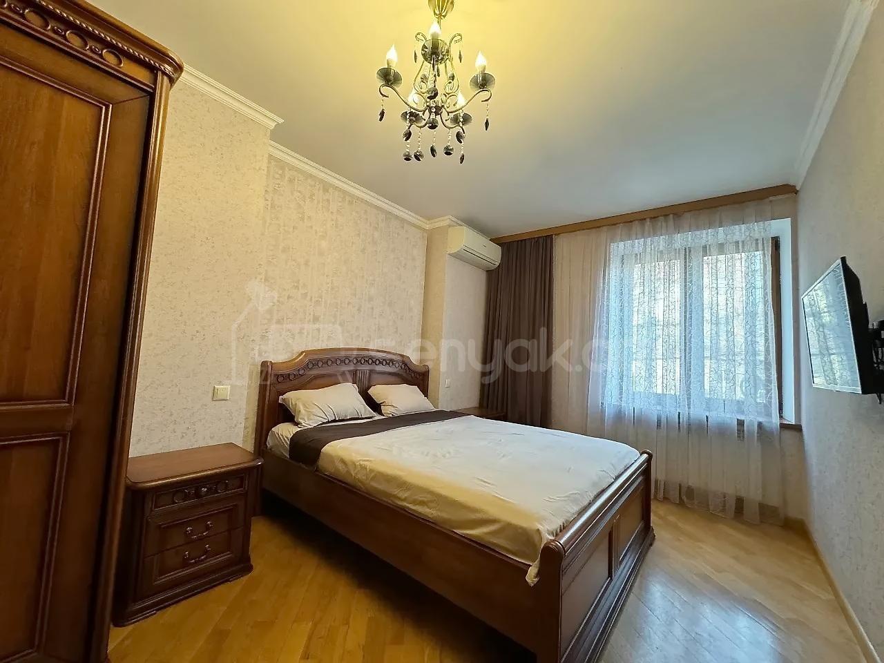 2 Սենյականոց Բնակարան Քարե Շենքում, 60քմ, 3/5 հարկ, Կապիտալ Վերանորոգված