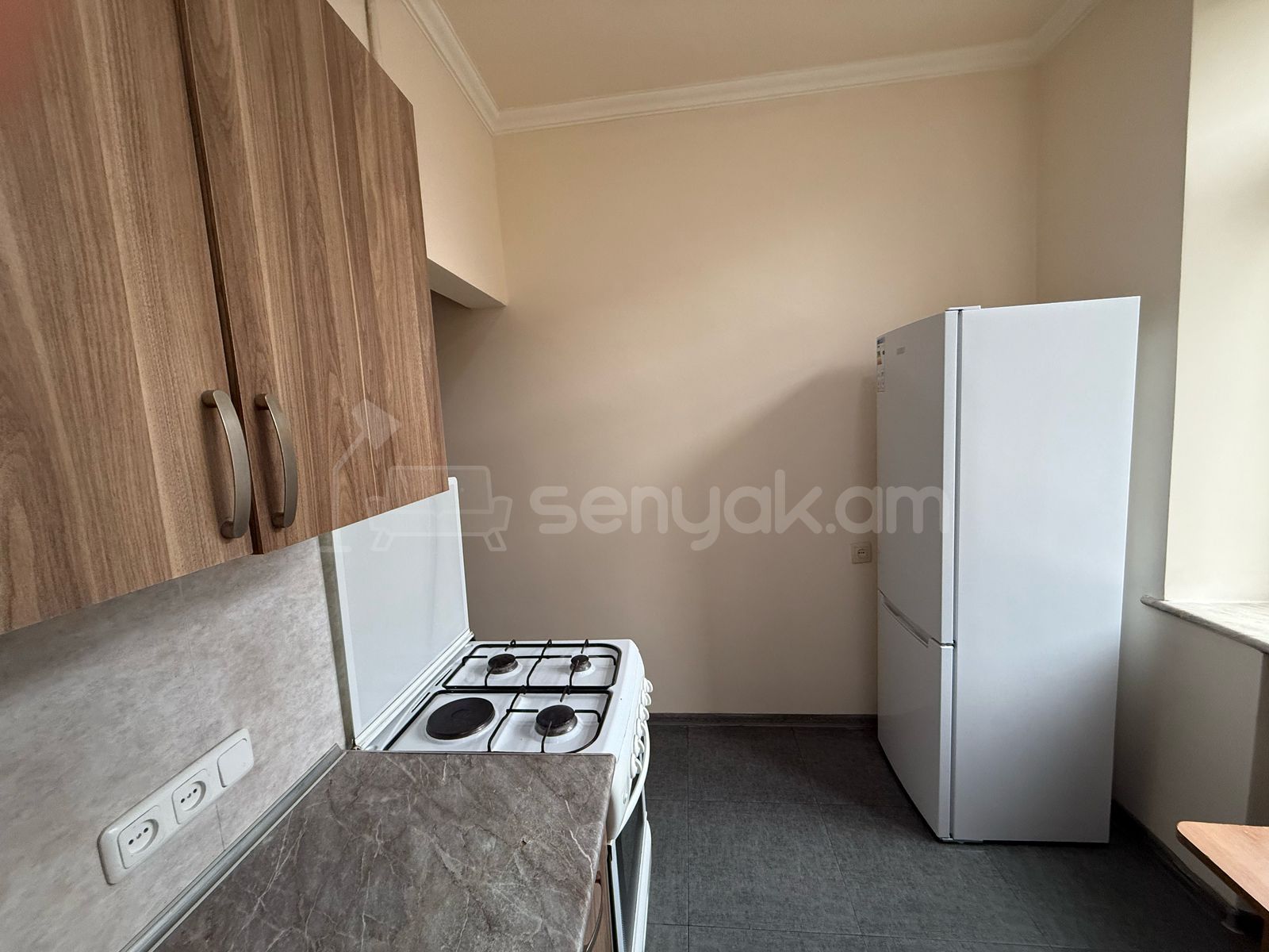 2 Սենյականոց Բնակարան Քարե Շենքում, 68քմ, 2/5 հարկ, Կոսմետիկ Վերանորոգված, Կահավորված