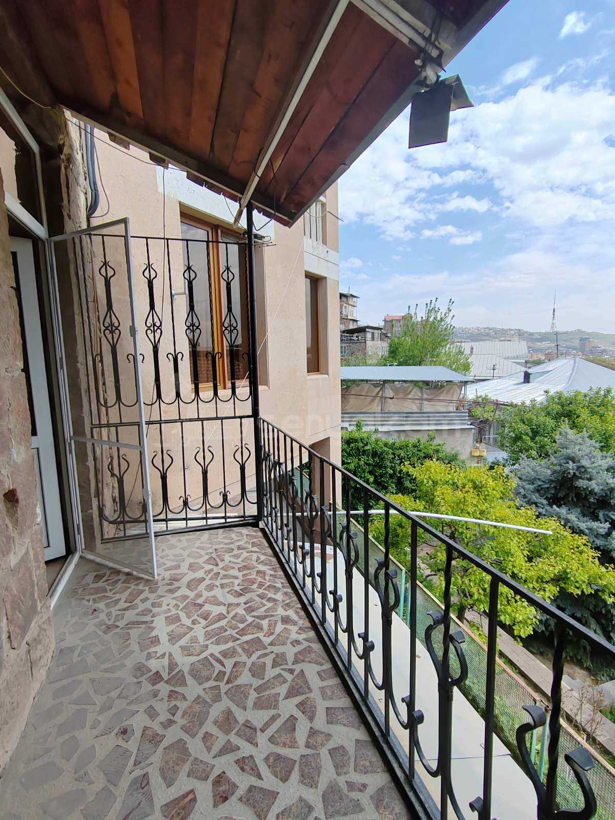 4 Սենյականոց Սեփական Տուն, 130քմ, Կապիտալ Վերանորոգված, Կահավորված