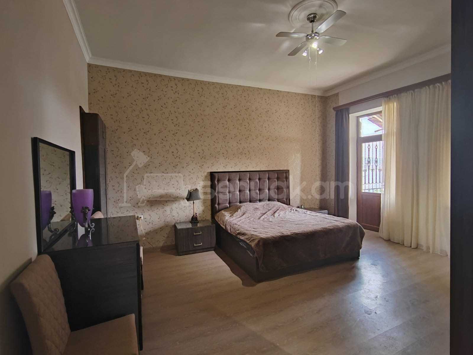 4 Սենյականոց Սեփական Տուն, 130քմ, Կապիտալ Վերանորոգված, Կահավորված