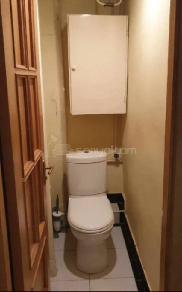 4 Սենյականոց Բնակարան Քարե Շենքում, 100քմ, 2/5 հարկ, Կոսմետիկ Վերանորոգված