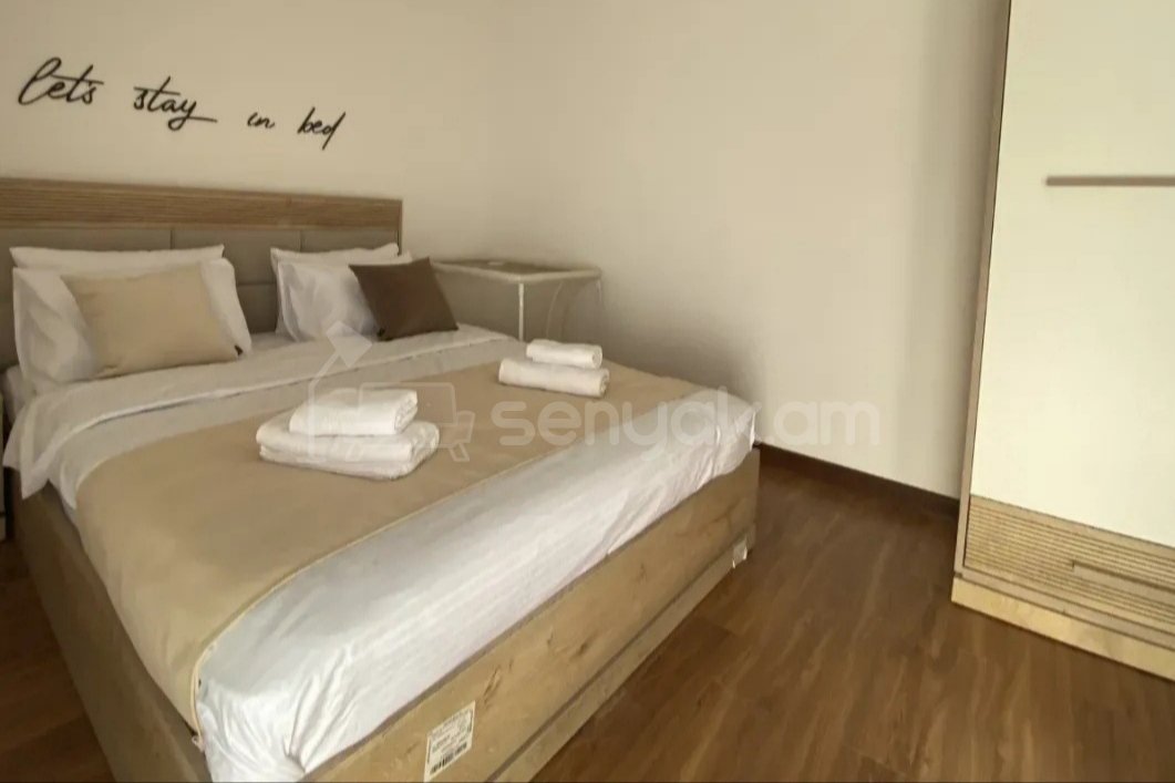8 Սենյականոց Շքեղ Առանձնատուն, 200քմ, Լողավազանով