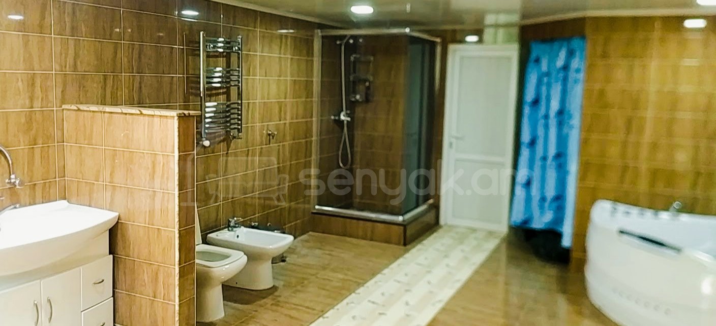 5 Սենյականոց Շքեղ Առանձնատուն, 200քմ, Լողավազանով