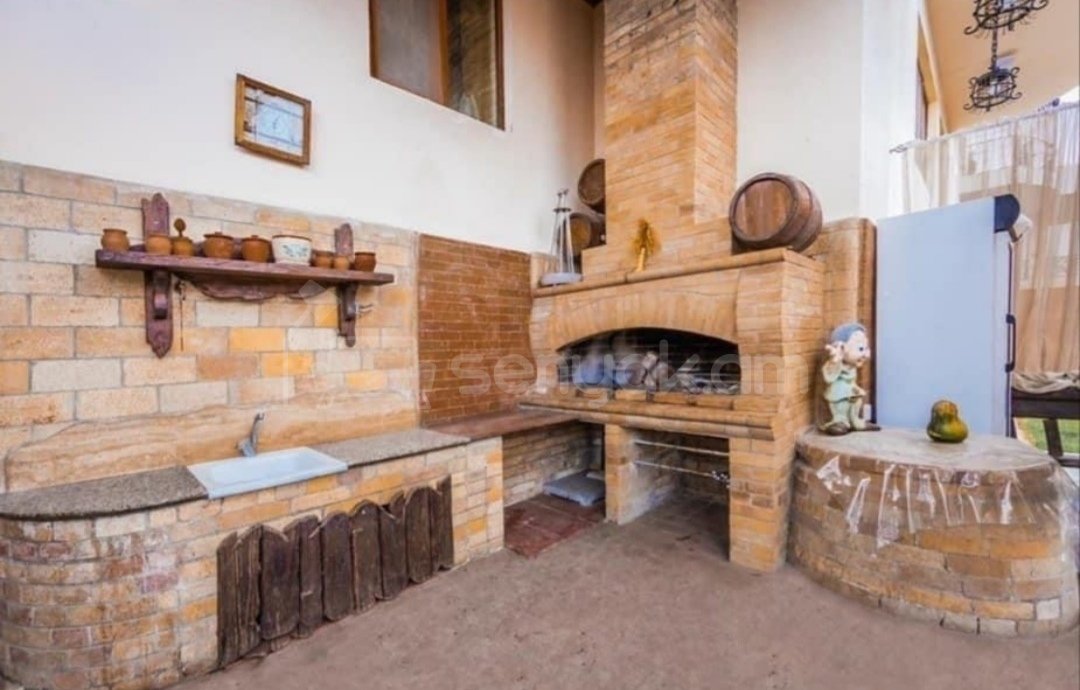 6 Սենյականոց Շքեղ Առանձնատուն, 200քմ, Լողավազանով