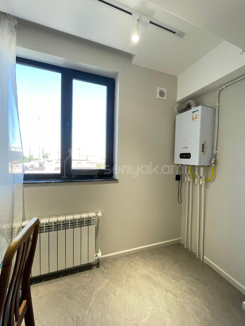 2 Սենյականոց Բնակարան, 38քմ, 11/14 հարկ, Կապիտալ Վերանորոգված, Կահավորված, Արևկող