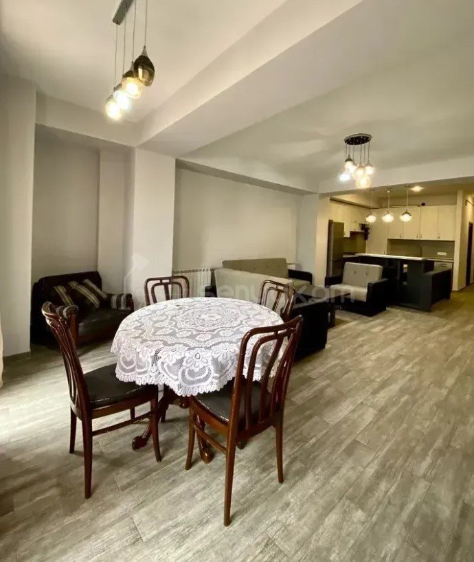 3 Սենյականոց Բնակարան Նորակառույցում, 100քմ, 3/6 հարկ, Կապիտալ Վերանորոգված, Կահավորված