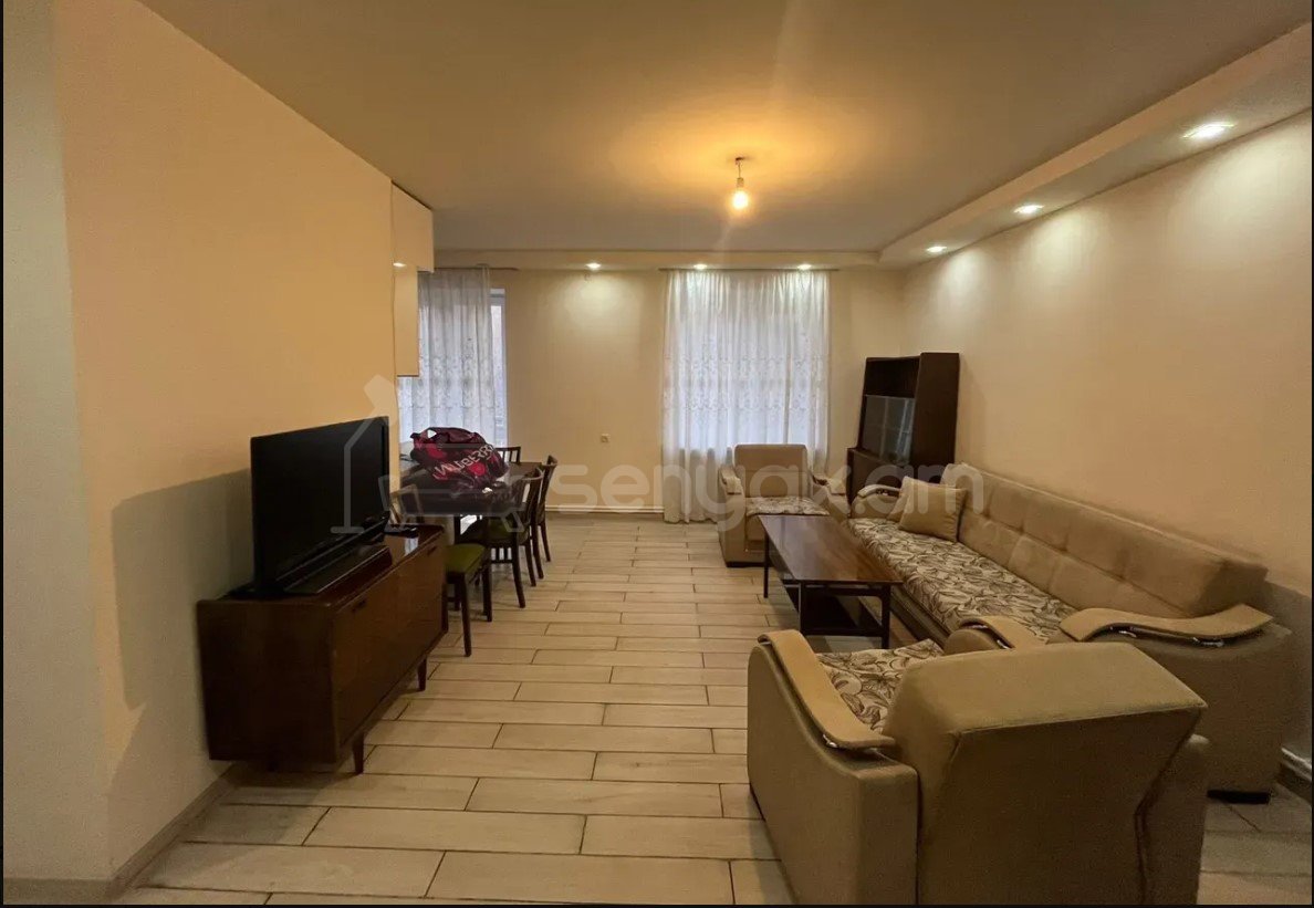 2 Սենյականոց Բնակարան Քարե Շենքում, 65քմ, 3/5 հարկ, Կապիտալ Վերանորոգված, Կահավորված