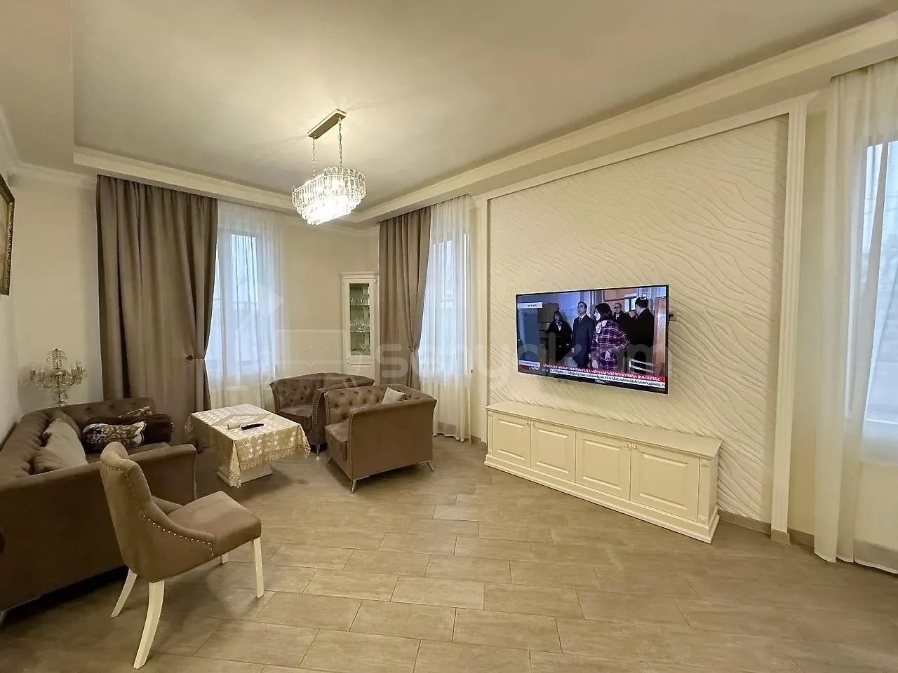 6 Սենյականոց Շքեղ Առանձնատուն, 220քմ, Ավտոտնակով