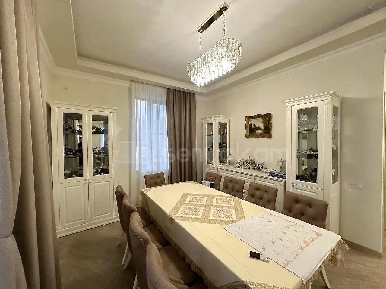 6 Սենյականոց Շքեղ Առանձնատուն, 220քմ, Ավտոտնակով