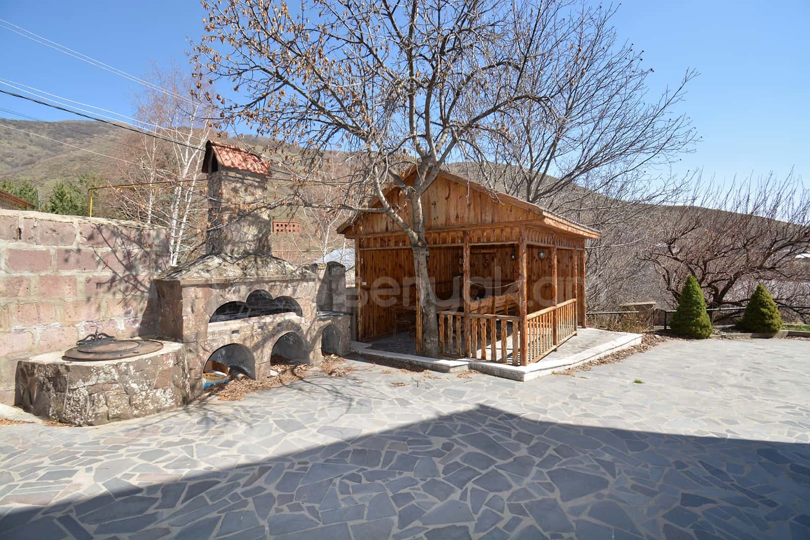 8 Սենյականոց Ամառանոց, 333քմ, Լողավազանով, Ավտոտնակով