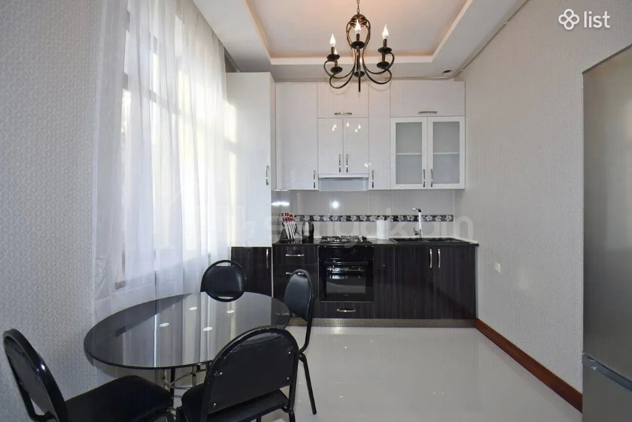 2 Սենյականոց Բնակարան Քարե Շենքում, 69քմ, 3/4 հարկ, Կապիտալ Վերանորոգված