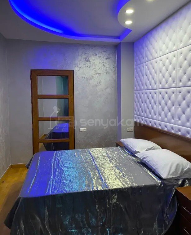 2 Սենյականոց Բնակարան, 60քմ, 1/9 հարկ, Դիզայներական Վերանորոգված, Կահավորված, Արևկող