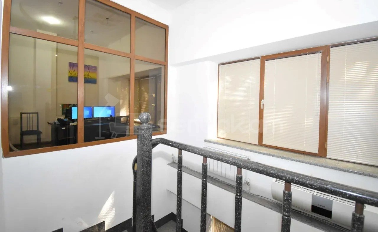 Օֆիսային Տարածք, 250քմ, Կապիտալ Վերանորոգված