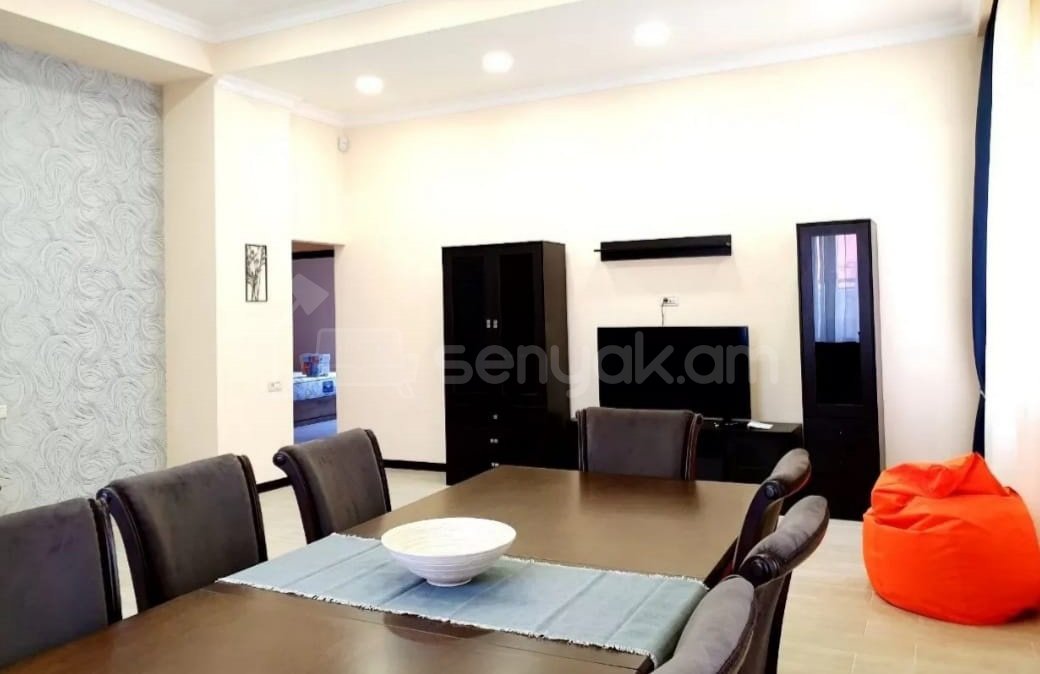 5 Սենյականոց Շքեղ Առանձնատուն, 200քմ, Լողավազանով