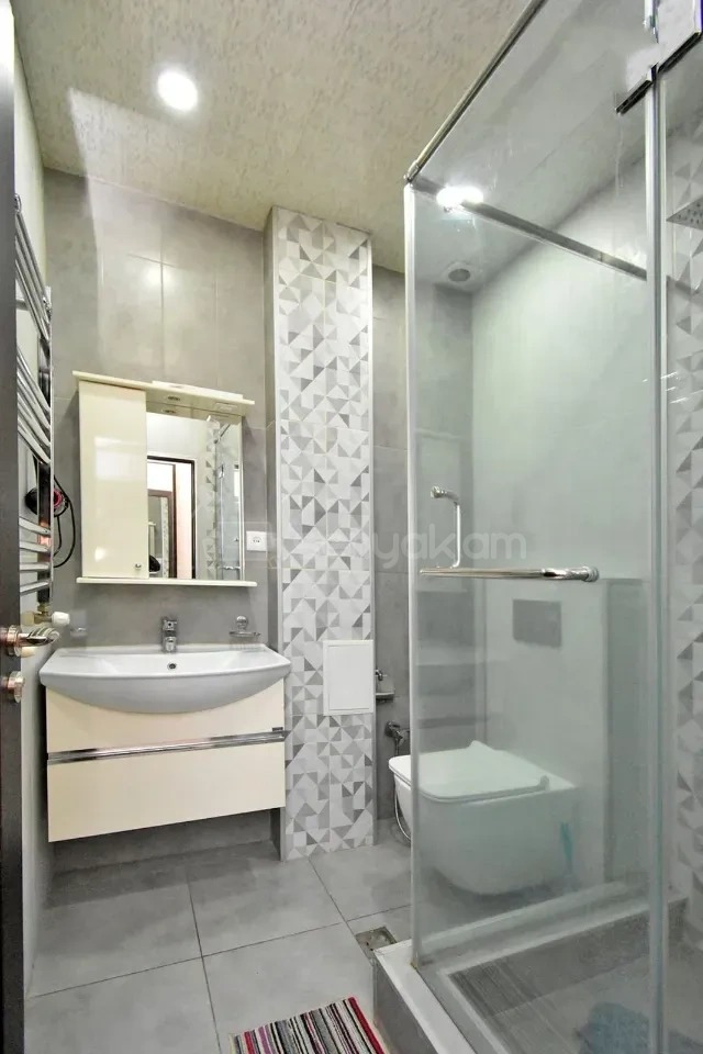 2 Սենյականոց Բնակարան Քարե Շենքում, 45քմ, 2/5 հարկ, Դիզայներական Վերանորոգված, Կահավորված