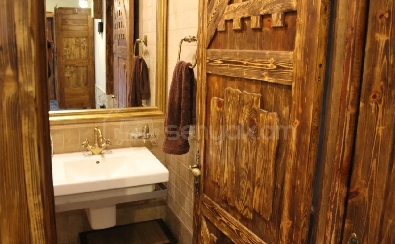 6 Սենյականոց Շքեղ Առանձնատուն, 200քմ, Լողավազանով