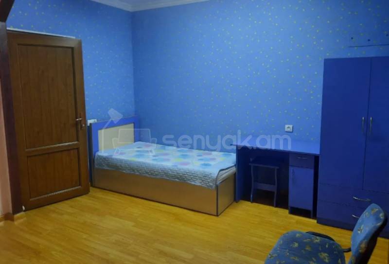 4 Սենյականոց Բնակարան Քարե Շենքում, 127քմ, 2/5 հարկ, Կապիտալ Վերանորոգված, Կահավորված, Արևկող