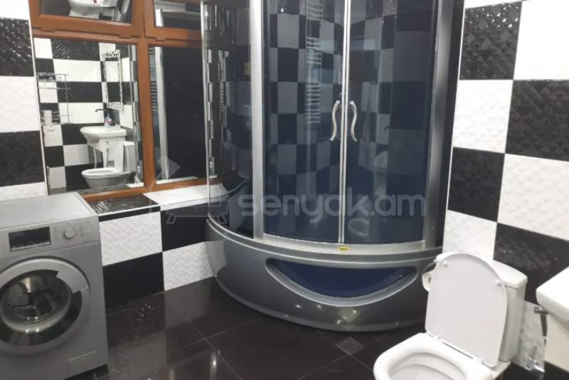 4 Սենյականոց Բնակարան Քարե Շենքում, 127քմ, 2/5 հարկ, Կապիտալ Վերանորոգված, Կահավորված, Արևկող