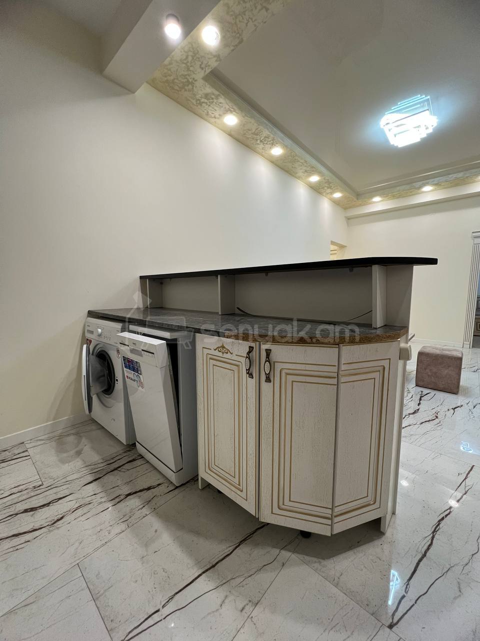 2 Սենյականոց Բնակարան Նորակառույցում, 52քմ, 11/14 հարկ, Դիզայներական Վերանորոգված, Կահավորված