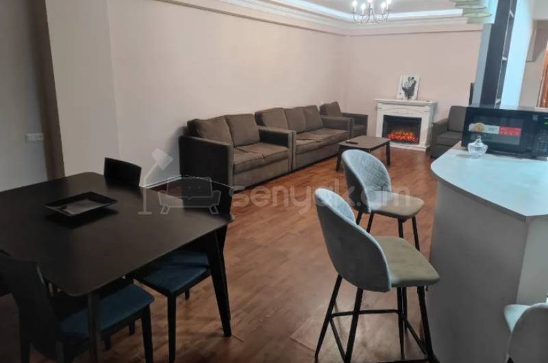 4 Սենյականոց Բնակարան, 120քմ, 10/13 հարկ, Կապիտալ Վերանորոգված, Կահավորված, Արևկող