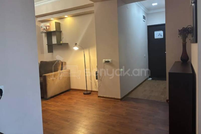 4 Սենյականոց Բնակարան, 120քմ, 10/13 հարկ, Կապիտալ Վերանորոգված, Կահավորված, Արևկող