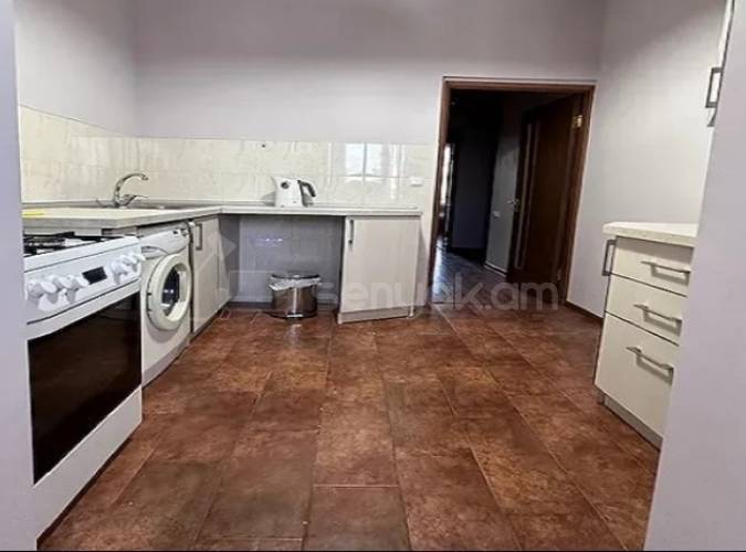 2 Սենյականոց Բնակարան Քարե Շենքում, 65քմ, 4/4 հարկ, Կապիտալ Վերանորոգված, Կահավորված