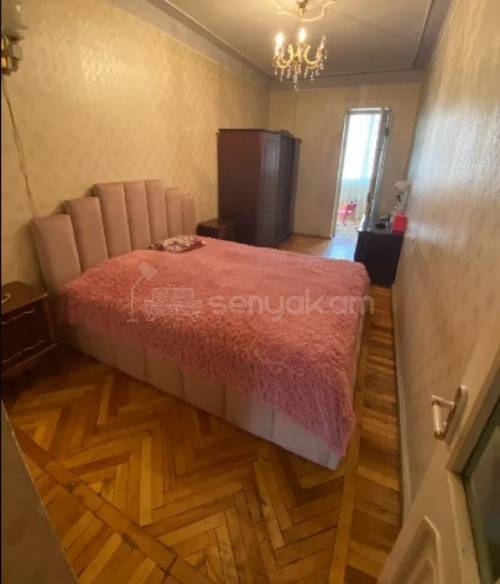 3 Սենյականոց Բնակարան Քարե Շենքում, 60քմ, 1/5 հարկ, Կոսմետիկ Վերանորոգված