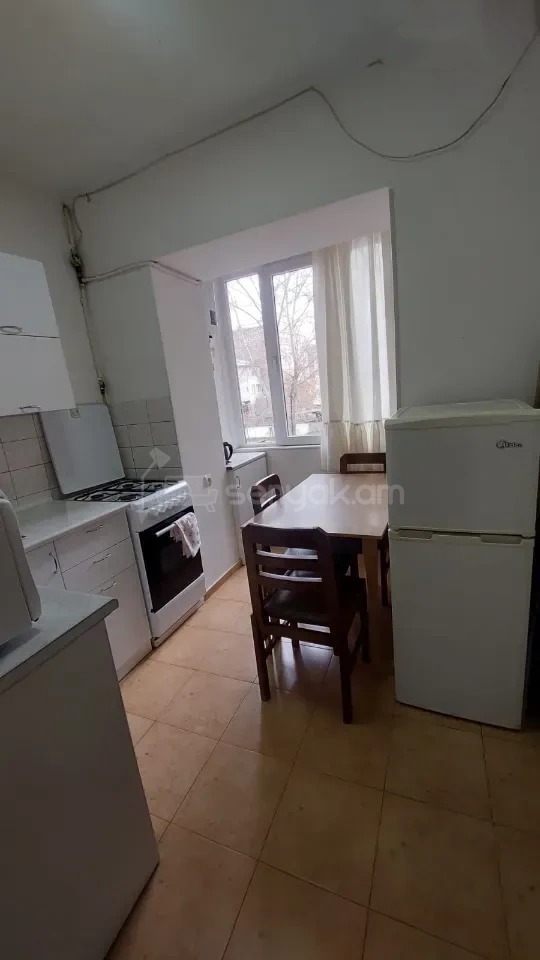 2 Սենյականոց Բնակարան Քարե Շենքում, 38քմ, 3/5 հարկ, Կոսմետիկ Վերանորոգված, Կահավորված