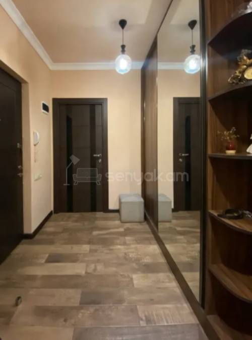 4 Սենյականոց Բնակարան, 100քմ, 2/9 հարկ, Կապիտալ Վերանորոգված