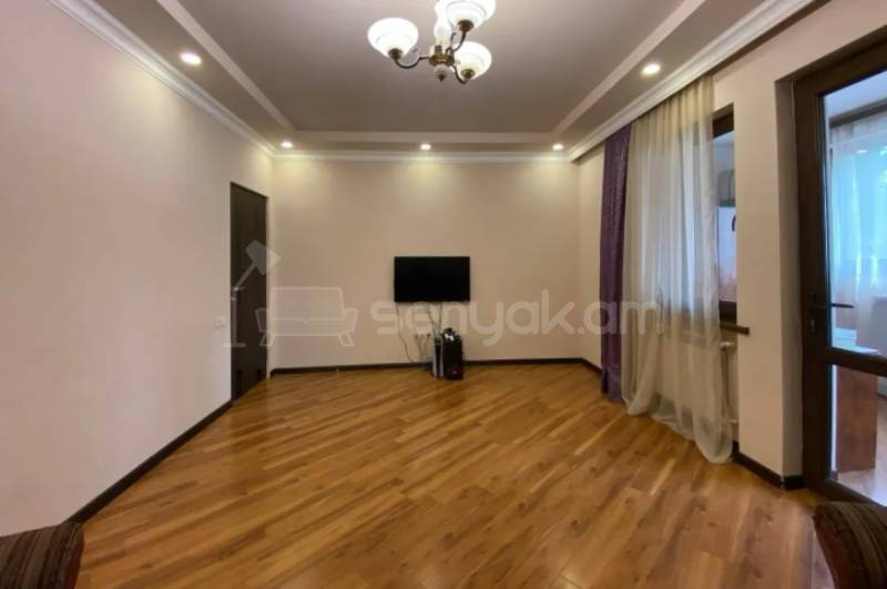4 Սենյականոց Բնակարան, 100քմ, 2/9 հարկ, Կապիտալ Վերանորոգված