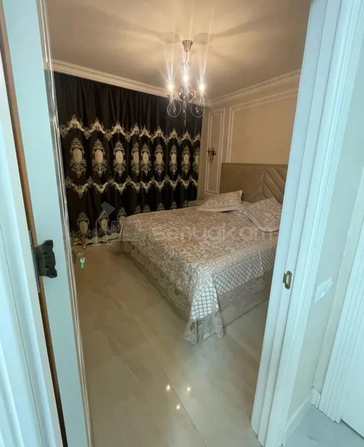 3 Սենյականոց Բնակարան Քարե Շենքում, 82քմ, 1/4 հարկ, Կապիտալ Վերանորոգված, Կահավորված, Արևկող