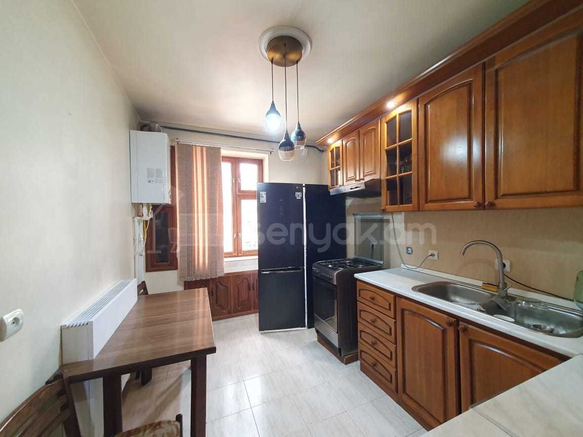 2 Սենյականոց Բնակարան Քարե Շենքում, 60քմ, 4/5 հարկ, Կապիտալ Վերանորոգված, Կահավորված
